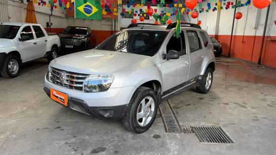 RENAULT DUSTER 1.6 4X2 16V FLEX 4P MANUAL RENAULT DUSTER 1.6 4X2 16V FLEX 4P MANUAL